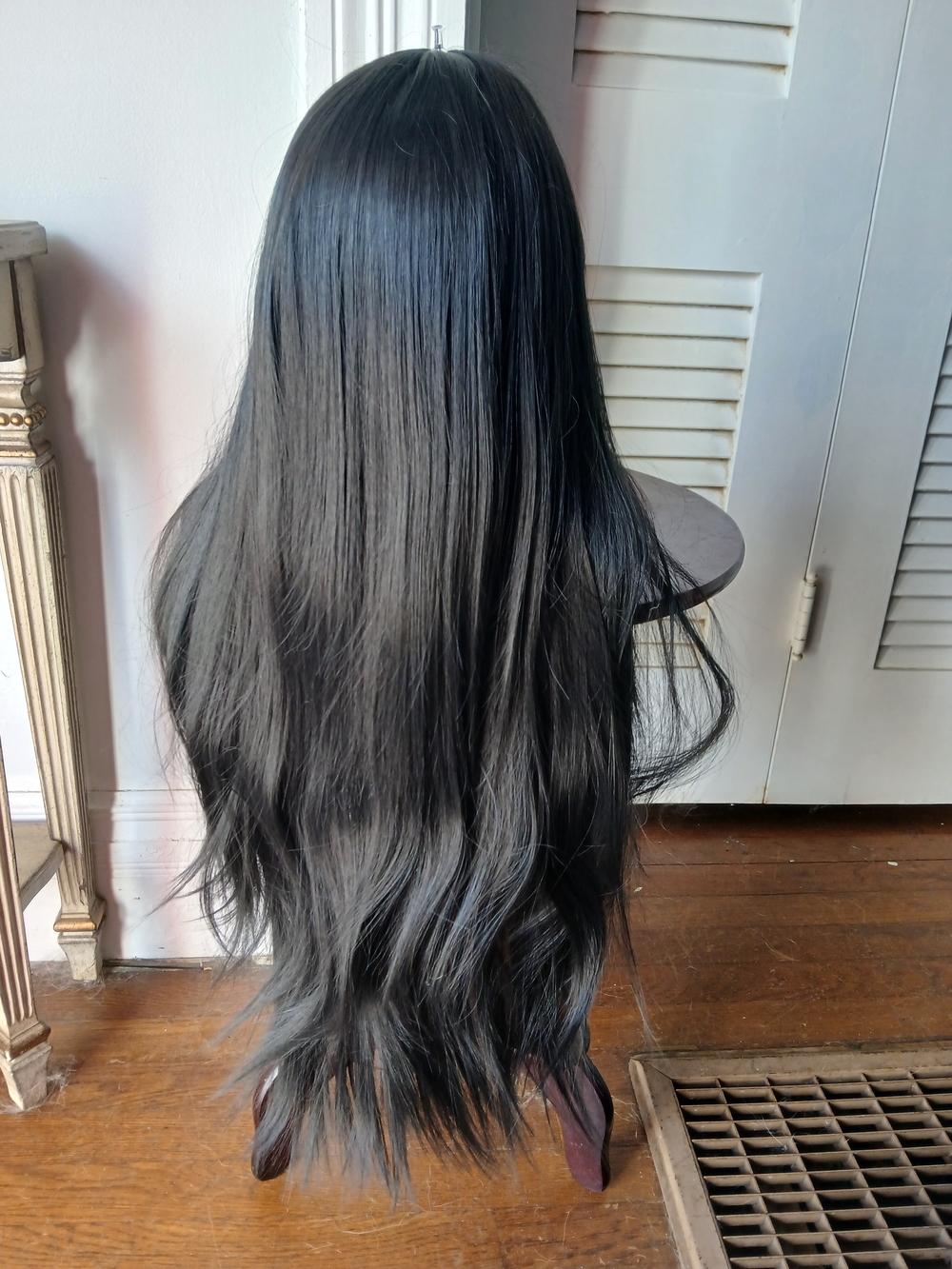 Long Natural Black Straight-to-Wave Women's Wig - Sleek & Versatile